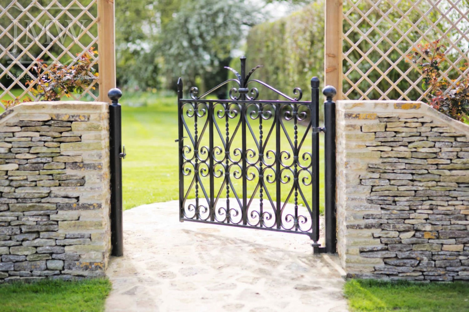 ornamental-ironwork-garden-gate-blacksmith-cotswolds-donkeywell-forge