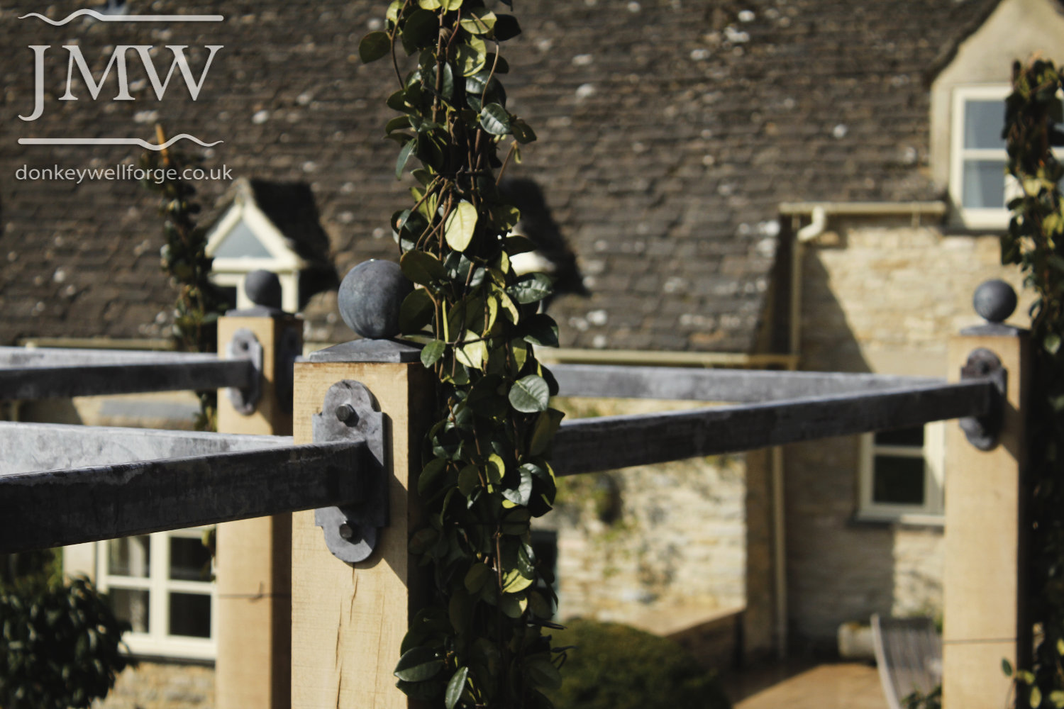 country-cottage-steel-pergola-zinc-lead-finish-metalwork-cotswolds