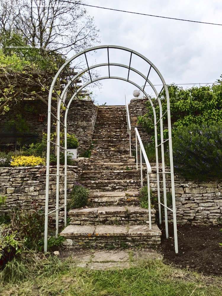 garden-arch-metalwork-riveted-punched-bar