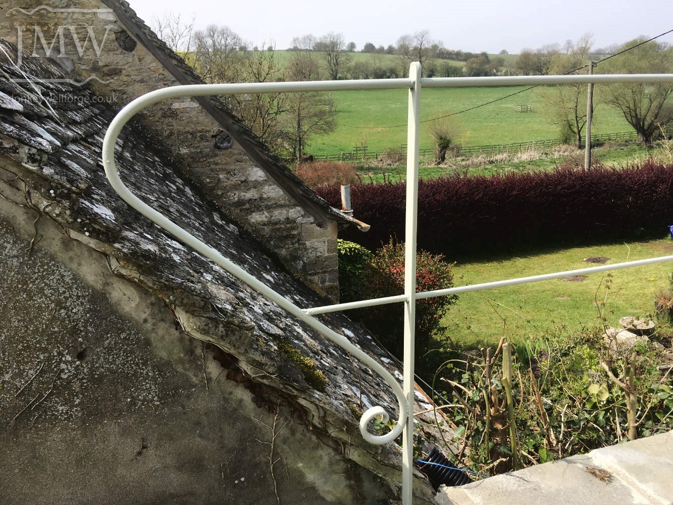 cotswold-garden-metalwork-railings-forged