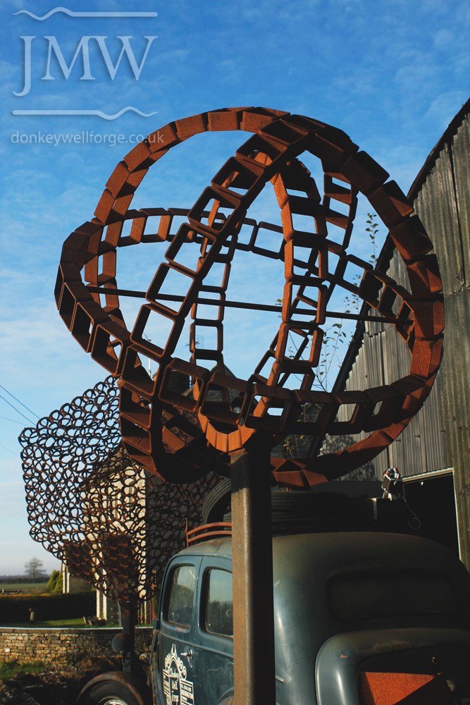 iron-art-sphere-display-blacksmith-forge-gloucestershire-donkeywell