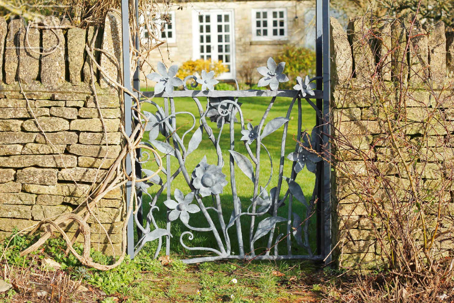 Garden-forged-Floral-Panel-artistic-blacksmith
