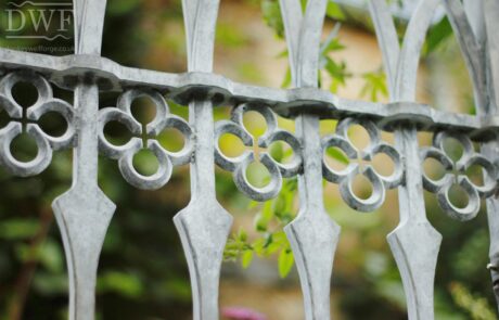 gothic-garden-railings-gates-traditional-ironwork-detail-quatrefoils-forged-swellings