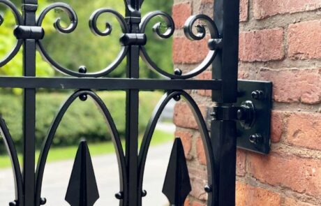 traditional-forged-ornate-driveway-entrance-gates-ironwork-iron-painted-scrollwork-railheads-finials-blacksmith-detail