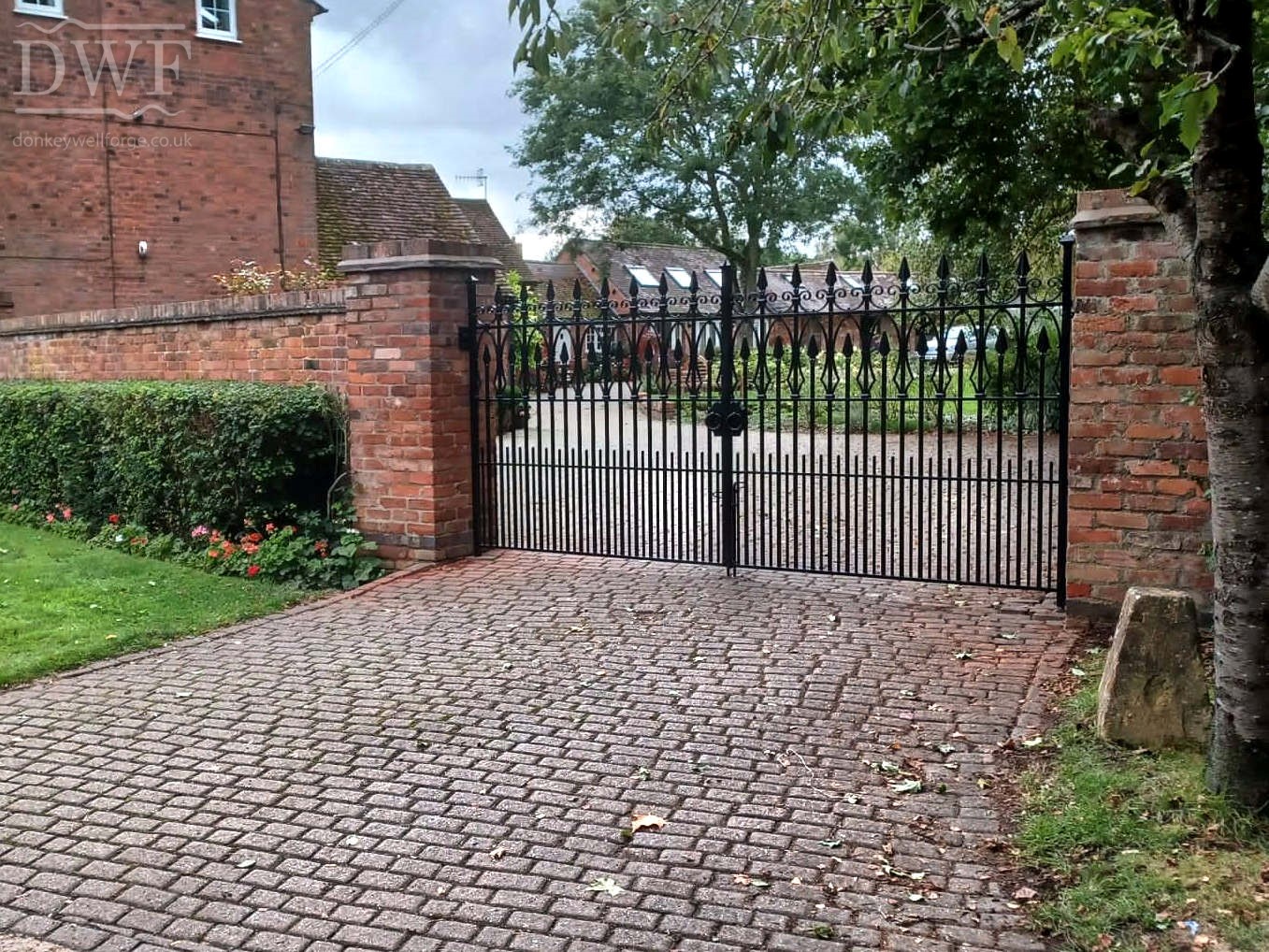 Traditional Iron Driveway Gates