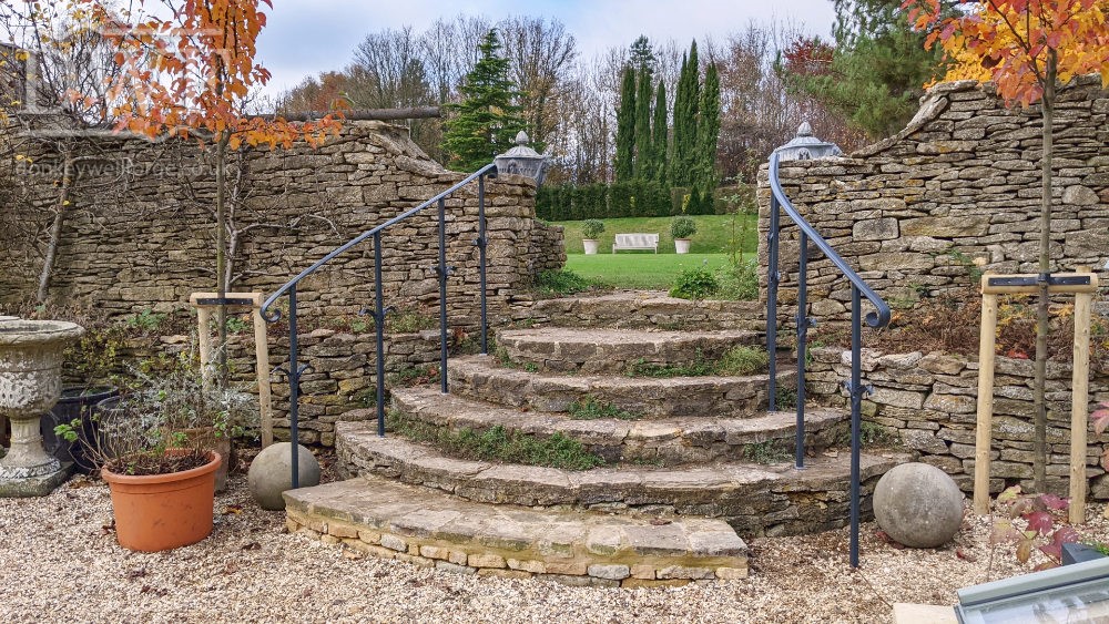 Traditional Handrails with Forged Leaves