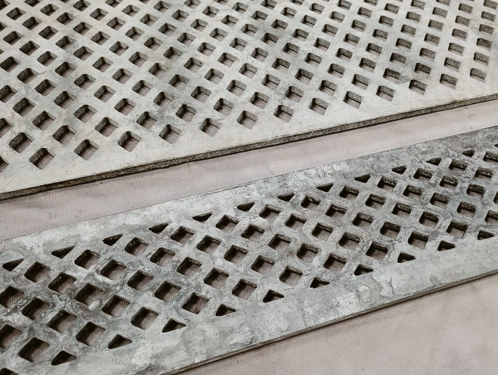 Fretcut Grilles Bespoke Blacksmith Cast Iron Decorative Grille Aco Draincover Zinc Coated 19 Fretcut Grilles Bespoke Blacksmith Cast Iron Decorative Grille Aco Draincover Zinc Coated