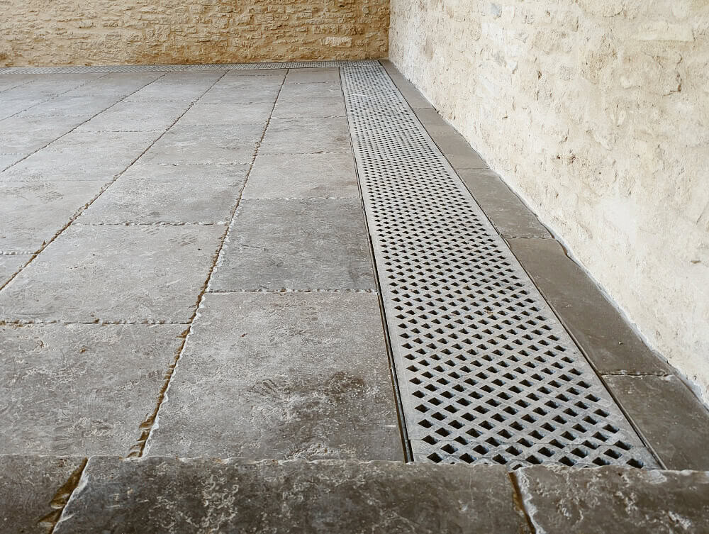 Fretcut Grilles Bespoke Blacksmith Cast Iron Decorative Grille Aco Draincover Zinc Coated Fretcut Metal Grilles Bespoke Blacksmith Cast Iron Decorative Grille Aco Draincover Zinc Coated